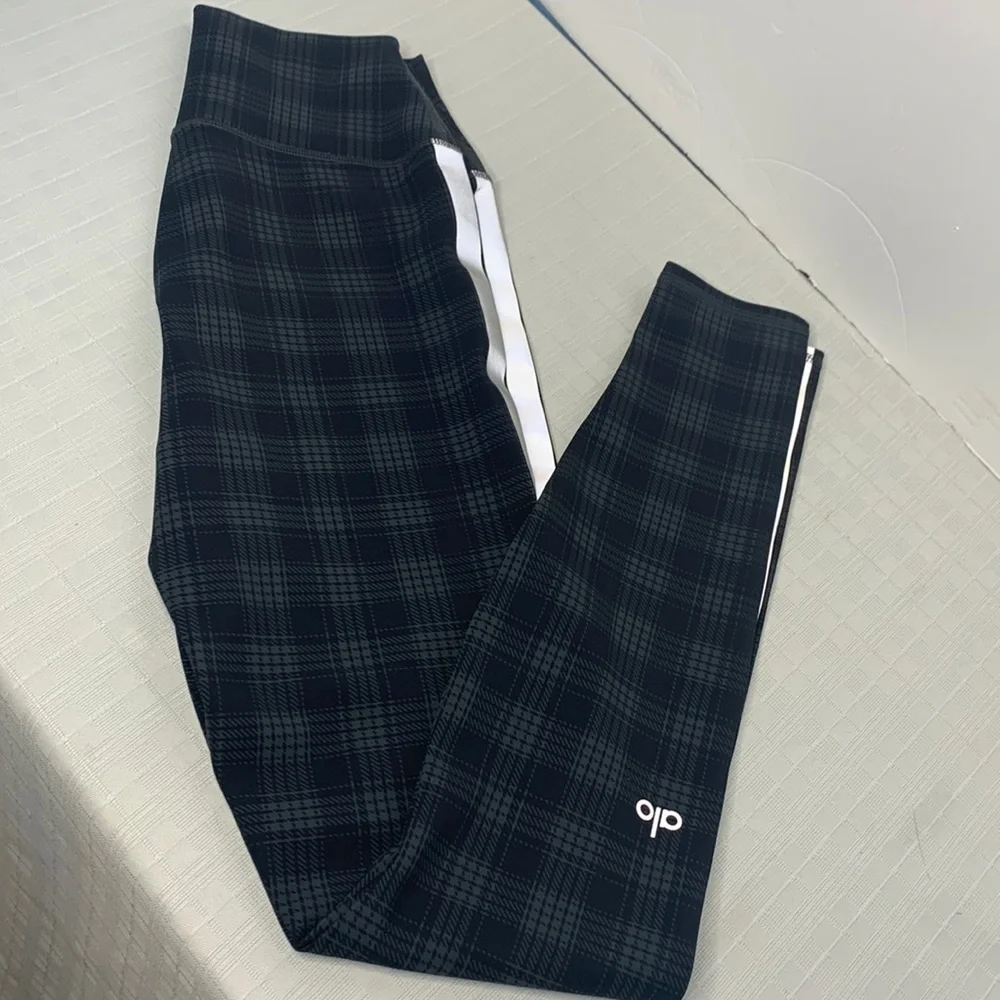 ALO Yoga Plaid High Waist Occasion Leggings,Black with White Reflective Stripe
